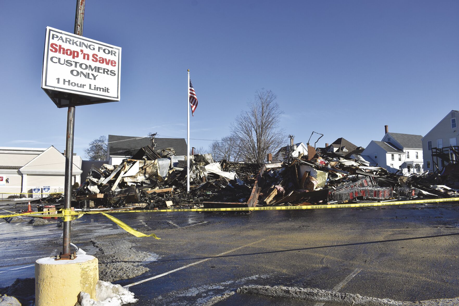 Hunter's grocery store in Wolfeboro destroyed by fire